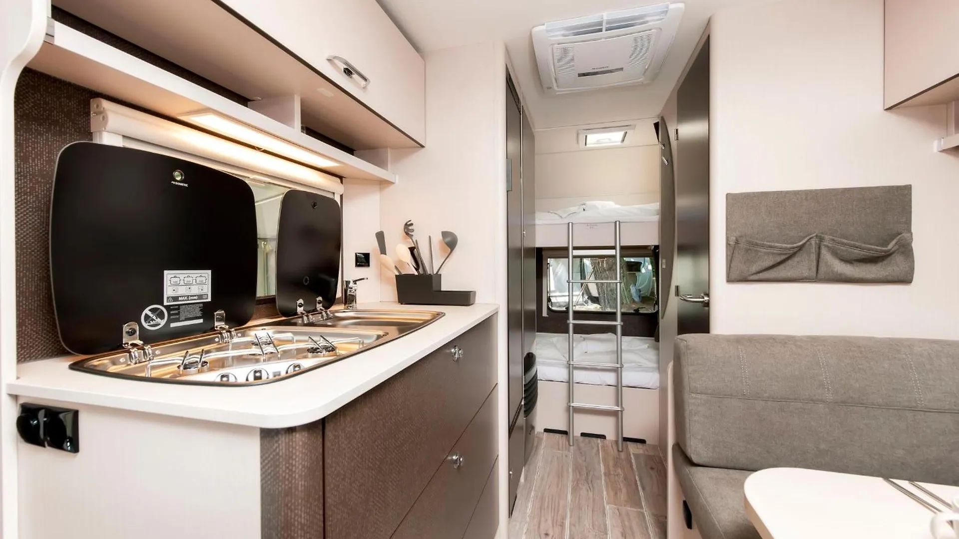 Bauer Caravan In Fkk Camping Solaris Poreč Kemping