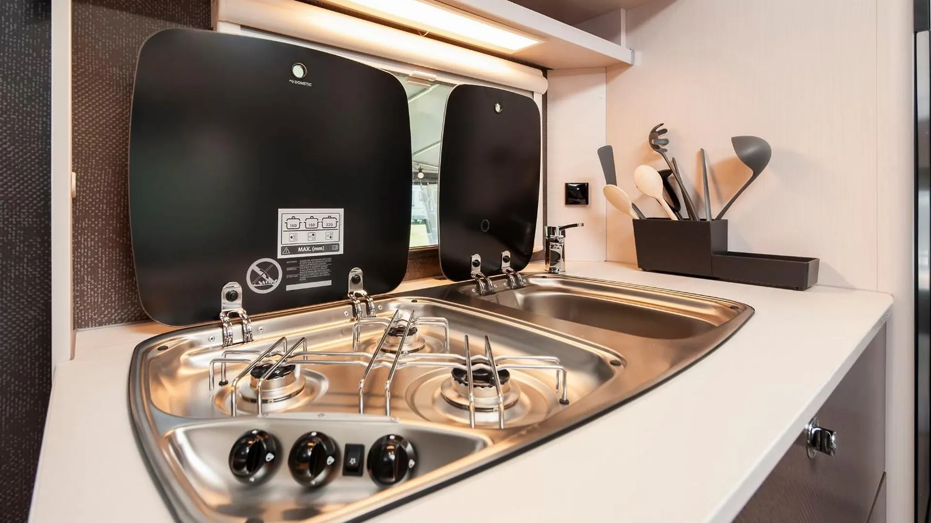 Kemping Bauer Caravan In Fkk Camping Solaris Poreč