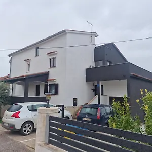 Tina Apartament